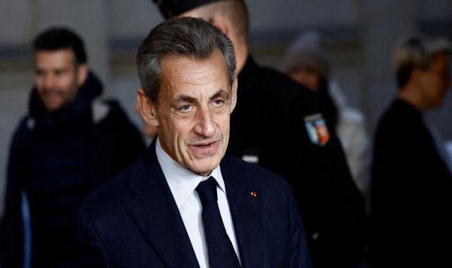 Fransa'nın eski cumhurbaşkanı Sarkozy, Macron'un erken seçim kararını eleştirdi