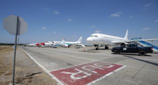İsrail uçağı Antalya'ya acil iniş yaptı