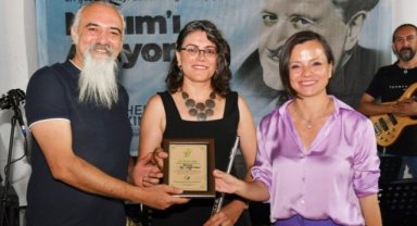 İzmir Karabağlar'da Nazım Hikmet'i unutulmadı