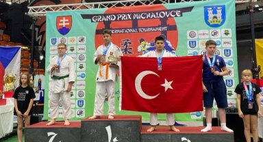 Manisalı Judocular Slovakya'da madalyaları topladı