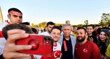 Milli coşkuya Mansur Yavaş da ortak oldu