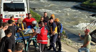 Rize'de yapay gölde akıntıya kapılan 4 kişiden 2'si hayatını kaybetti