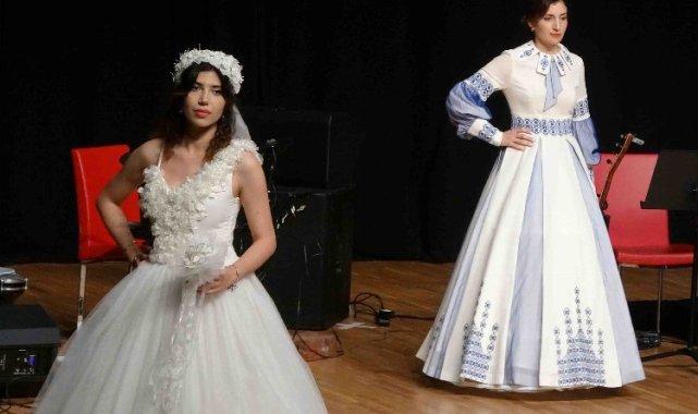 Şile Bezi kıyafetlerinden yerinde mini defile