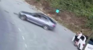 Biri drift attı, diğeri kayda aldı: İki sürücüye 93 bin 306 lira ceza kesildi