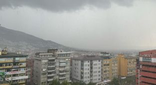 Bursa'da sağanak ve dolu etkili oldu