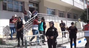 Dolandırıcılara inandı, 16 milyon lirasından oldu