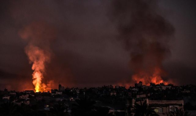 İsrail'in Gazze'ye gece boyu düzenlediği saldırılarda 9 Filistinli öldü