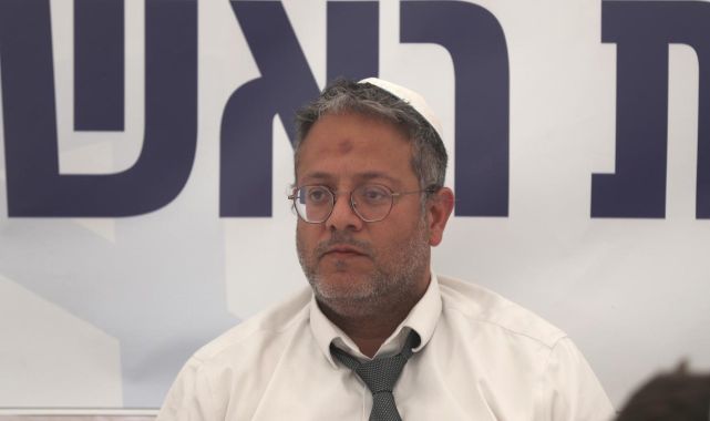 İsrailli aşırı sağcı Bakan Ben Gvir Mescidi Aksa'ya baskın düzenledi