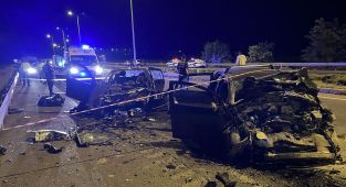 Kayseri'de iki otomobil çarpıştı: 2 ölü, 4 yaralı