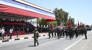 KKTC'deki Barış ve Özgürlük Bayramı geniş katılımla kutlandı