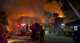 Sakarya'da fabrika yangını