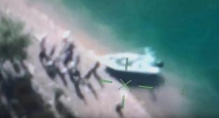 Adana'da orman yangınına müdahale eden helikopter suya düştü