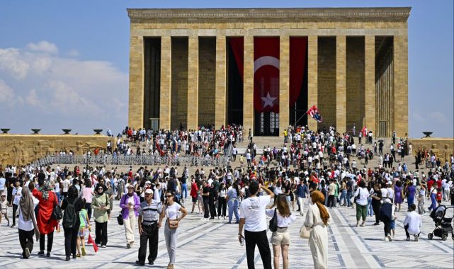 Anıtkabir'de '30 Ağustos' yoğunluğu