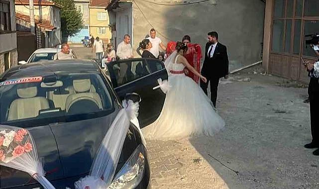 Başkanın makam arabası gelin arabası oldu
