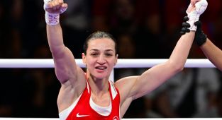 Buse Naz Çakıroğlu yarı finalde