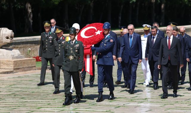 Erdoğan: Bölgemizi kan deryasına çevirmek isteyenlere fırsat vermeyeceğiz