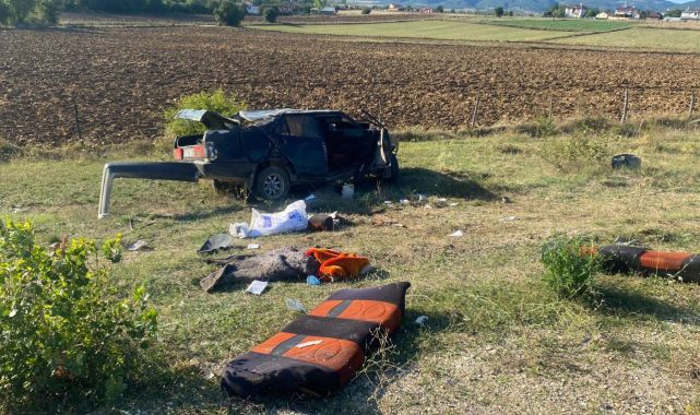 Kastamonu'da iki otomobil çarpıştı: 1 ölü, 2 yaralı