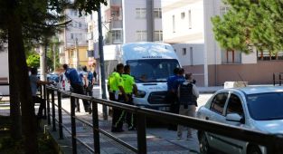 Kastamonu'da silahlı saldırgan 2 polisi yaraladı