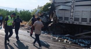 Malatya'da tır ve kamyon çarpıştı: 1 ölü
