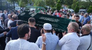 Metrobüs kazasında hayatını kaybeden Ferhat Uçar'ın cenazesi defnedildi