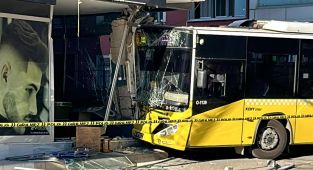 Pendik'te İETT otobüsünün çarptığı binanın yıkımına karar verildi