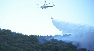 Yangınlara havadan ve karadan müdahale sürüyor
