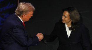 ABD'de başkanlık seçiminde Harris ile Trump yarışı başa baş götürüyor