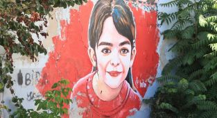 Azerbaycanlı ressam Narin'in portresini resmetti