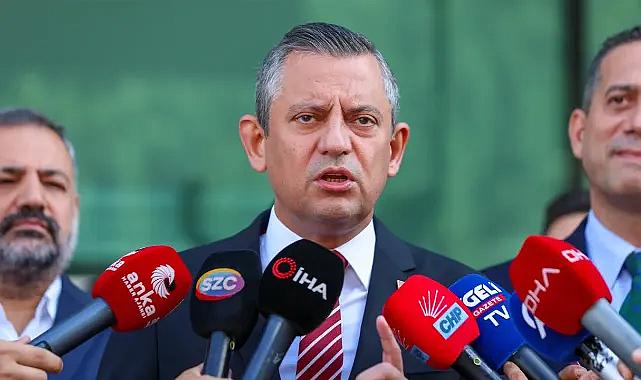 CHP lideri Özel İzmir’de konuştu: Vatandaş kavga isteyenleri de CHP’yi de görüyor