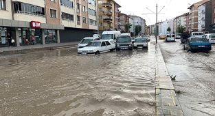 Eskişehir'de sağanak ve dolu etkili oldu