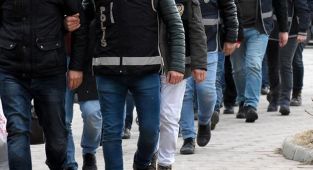 FETÖ'nün emniyet yapılanmasına 19 ilde operasyon: 29 gözaltı