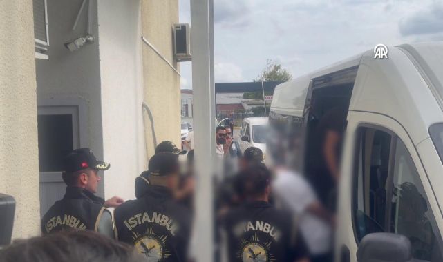 İstanbul'da yol kenarına bırakılan 2 el bombası soruşturmasında 9 kişi yakalandı
