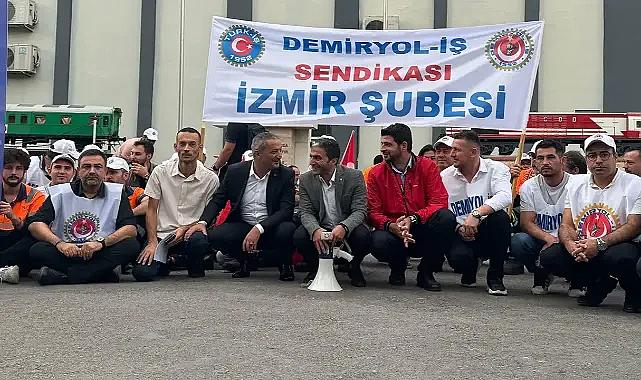 İzmir'de demiryolu işçileri iş bıraktı