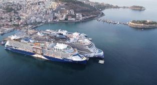 Kuşadası Limanı'ndan 8 ayda 330 kruvaziyer gemi geçti