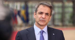 Yunanistan Başbakanı Miçotakis, İsrail'in politikalarını kınamadığı için ülkesinde eleştirildi