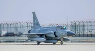 Azerbaycanın JF17 talebi: Türkiye kilit rol oynayabilir
