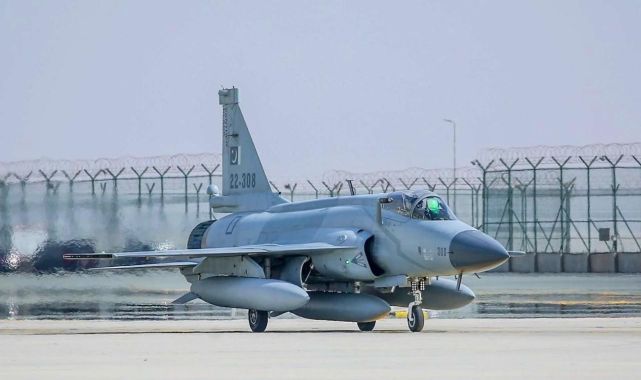 Azerbaycanın JF17 talebi: Türkiye kilit rol oynayabilir