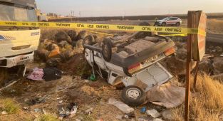 Diyarbakır'da kamyon otomobile çarptı: 1 ölü, 2 yaralı