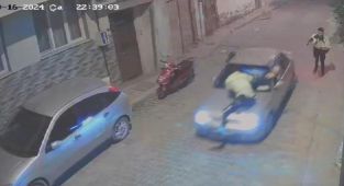 Dur ihtarına uymayan sürücü, polise çarptı