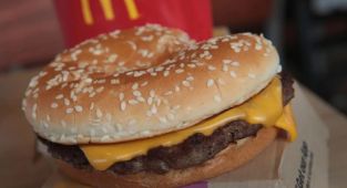 McDonald's'ta E.Coli salgını 13 eyalete yayıldı