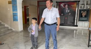 Öğretmen heimlich manevrasıyla öğrencisini kurtardı