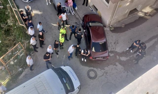 Okul servisi ile otomobil çarpıştı: 7 öğrenci yaralandı