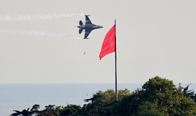 SOLOTÜRK, İstanbul'da gösteri uçuşu yapacak