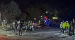 Tekirdağ'da otomobil iş makinesine çarptı: 5 ölü
