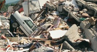 Düzce depreminin üzerinden 25 yıl geçti
