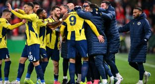 Fenerbahçe Prag'dan 3 puanla dönüyor