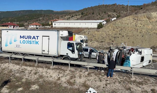 İstanbul Samsun kara yolunda zincirleme kaza: 14 yaralı