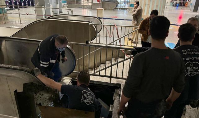 İstanbul'da metro istasyonunda yangın