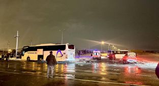 Kayseri'de yolcu otobüsü ve işçi servisi çarpıştı: 17 yaralı