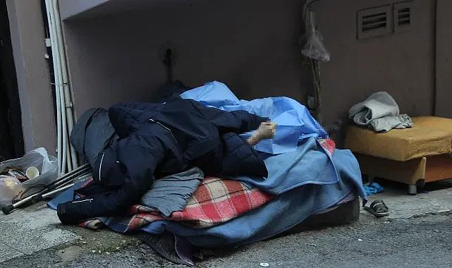 Engelli Adam İzmir’de Sokakta Ölü Bulundu